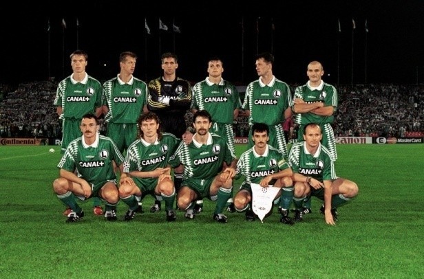 Drużyna Legii Warszawa przed pierwszym meczem w Lidze Mistrzów w roku 1995